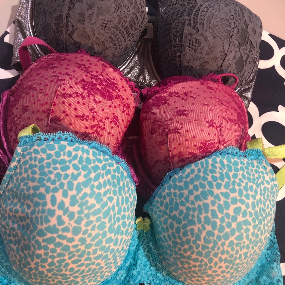 3 Victoria secrets bras 34DD